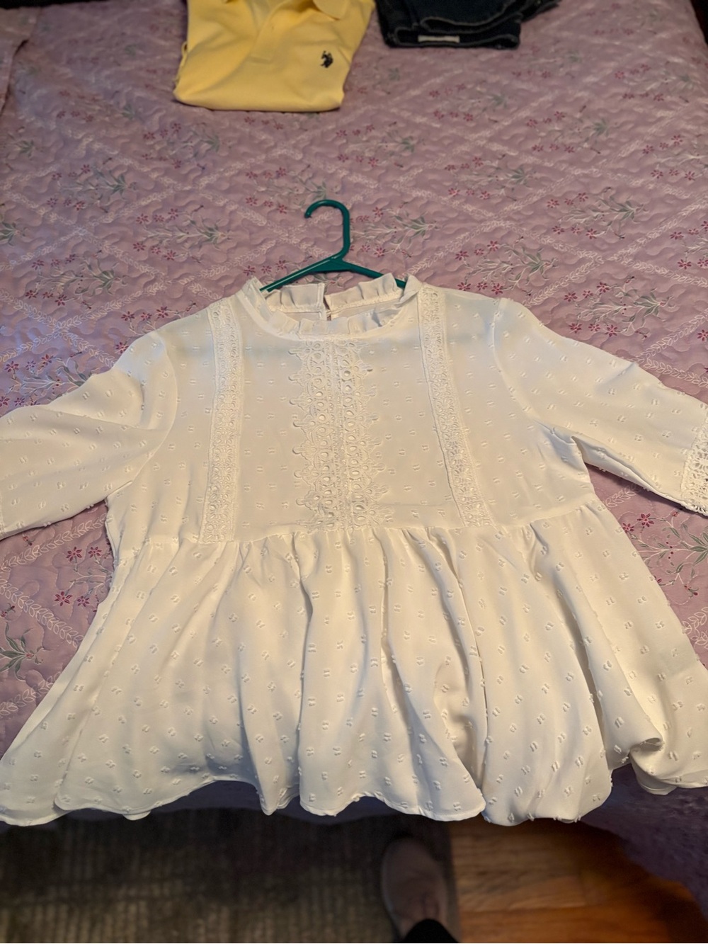 SHEIN White Lightweight Shirt with Brand Tag